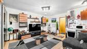 Wohnzimmer 2 - Charmante und vermietete 1-Zimmer-Wohnung mit Loggia und Tiefgaragenstellplatz