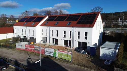 Wunderbar gestaltet - 5 Zimmer Reihenmittelhaus zum Kaufen in Postbauer-Heng