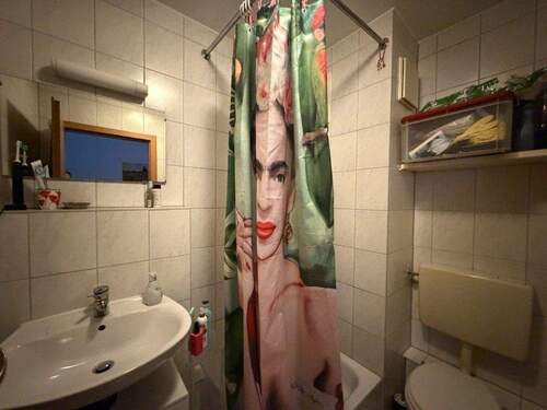 Duschbad - Etagenwohnung mit 24,50 m&sup2; in Erlangen zur Miete