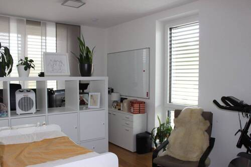 Kinder- oder Arbeitszimmer - 