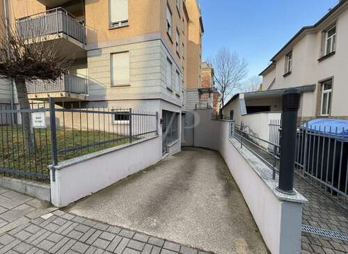 Einfahrt Tiefgarage - 