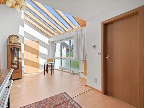 sonniger Aufenthaltsraum im OG - 