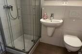 Duschbad mit WC - 1 Zimmer Etagenwohnung in Kellenhusen