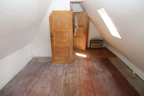 Dachgeschoss - 4 Zimmer Einfamilienhaus in Wurzen