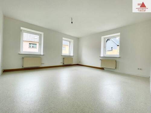 Wohnzimmer - 4 Zimmer Etagenwohnung zur Miete in Rechenberg-Bienenmühle