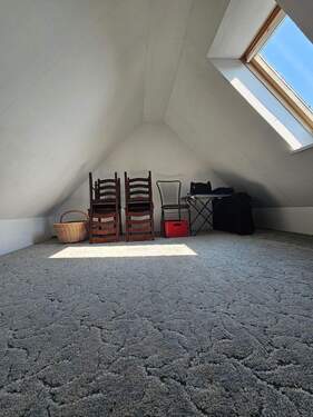 Auf dem Spitzboden.jpg - 