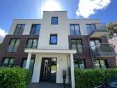 Aussenansicht / Eingangsbereich - 4 Zimmer Etagenwohnung zum Kaufen in Hamburg / Farmsen-Berne
