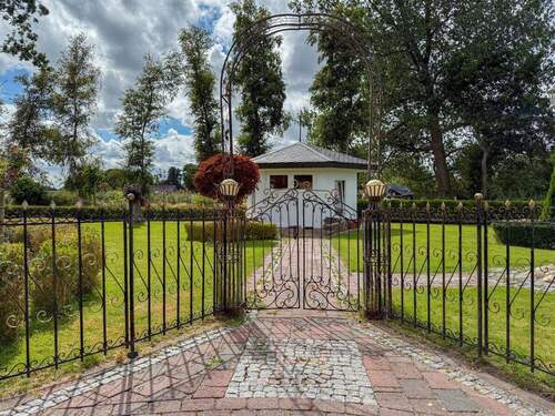 Teehäuschen - Bungalow mit 300,00 m&sup2; in Südbrookmerland / Münkeboe zum Kaufen