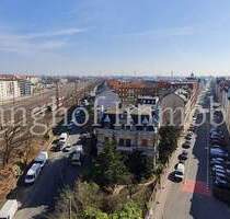 UNIKAT: DG-Wohnung mit Türmchen - Blick von Horizont zu Horizont - Fürth Südstadt