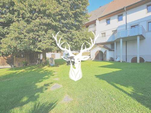 Titelbild - Gepflegte Doppelhaushälfte mit 2 Gewölbekellern in Ortsrandlage Lage von Stetten zu verkaufen