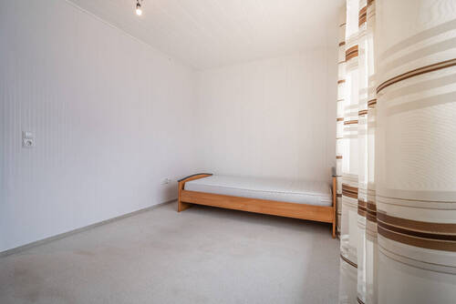 und Schlafzimmer Nummer 2 - 