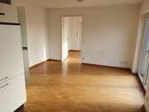 Küche/Wohnraum (Beispielbild) - 4 Zimmer Etagenwohnung zum Kaufen in Fürth