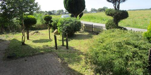 78. Vorgarten des Hauses..JPG - 