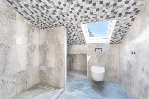 Bad im Dachgeschoss - 