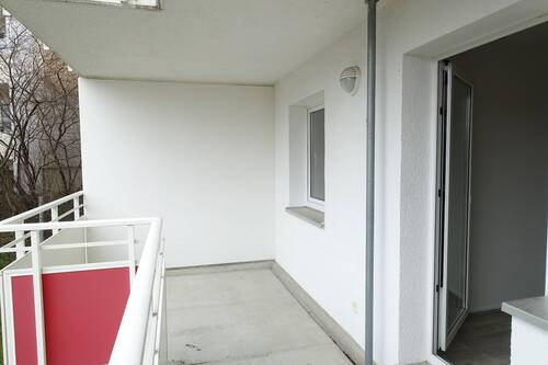 Balkon spiegelverkehrt - Etagenwohnung mit 106,20 m² in Chemnitz zur Miete