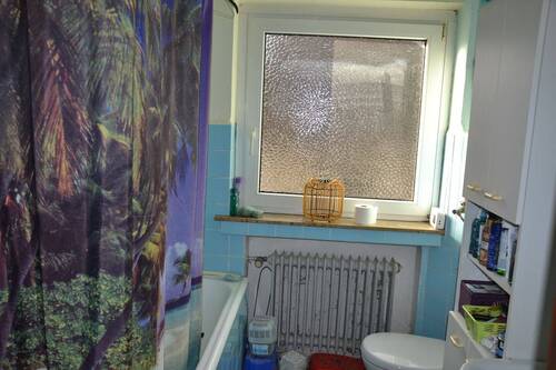 2. Bad mit Wanne - 