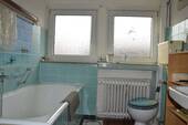 Bad mit Wanne - 