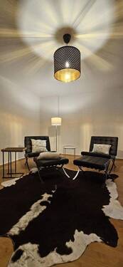 großes Wohnzimmer - 2 Zimmer Terrassenwohnung zum Kaufen in Köln