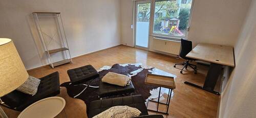 Wohnzimmer Terrassenzugang - 2 Zimmer Terrassenwohnung in Köln