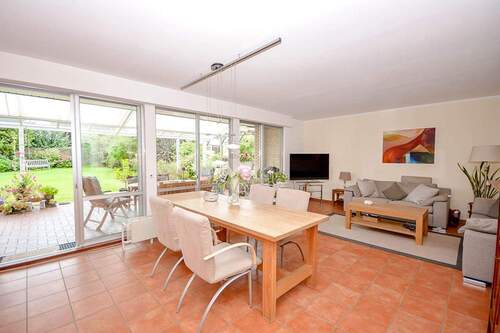 Wohnzimmer - 4 Zimmer Einfamilienhaus in Wesseling