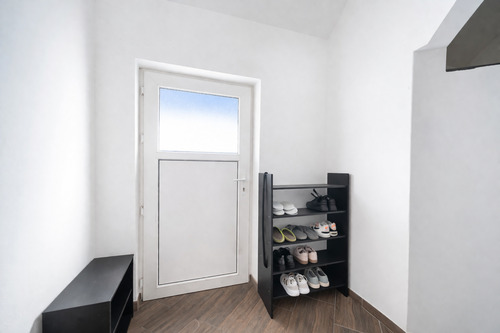 Separater Eingang zum Dachgeschoss - 