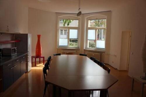 Gemeinschaftsraum mit WG-Küche - andere Wohnungstypen in Halle (Saale)