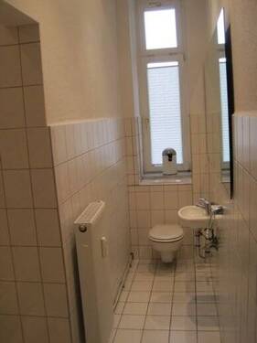 Gäste-WC mit Dusche - 