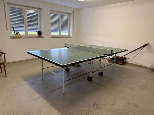 Gemeinschaftsraum mit Tischtennisplatte - 