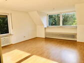 Wohnzimmer - 3 Zimmer Etagenwohnung zur Miete in München