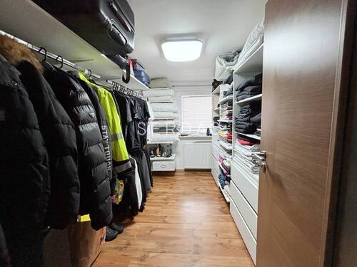 Ankleidzimmer OG - 