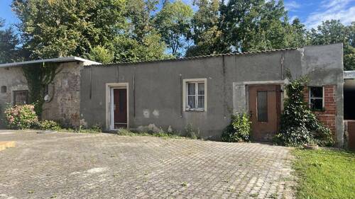 Nebengebäude - 8 Zimmer Einfamilienhaus in Hoyerswerda
