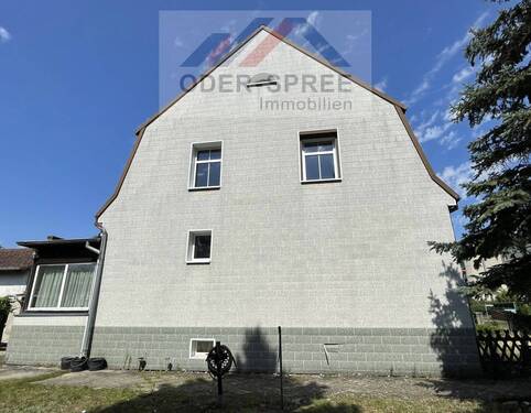 Seitenansicht - 4 Zimmer Doppelhaushälfte zum Kaufen in Fürstenwalde/Spree