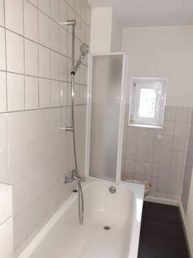 Bad - Etagenwohnung mit 42,50 m² in Oelsnitz/Erzgebirge zur Miete
