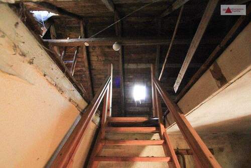 Dachboden - Treppenaufgang - 