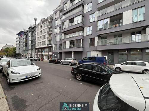 Straßenseite - 2 Zimmer Terrassenwohnung in Berlin