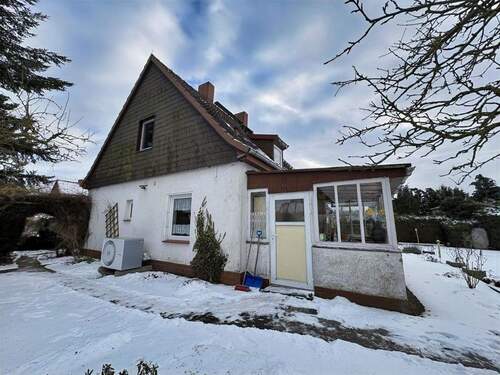 Gebäudeansicht 1 - 4 Zimmer Einfamilienhaus zum Kaufen in Rechlin