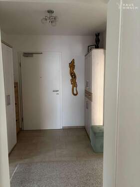 Flur - Etagenwohnung mit 78,00 m&sup2; in Burgkirchen an der Alz zum Kaufen