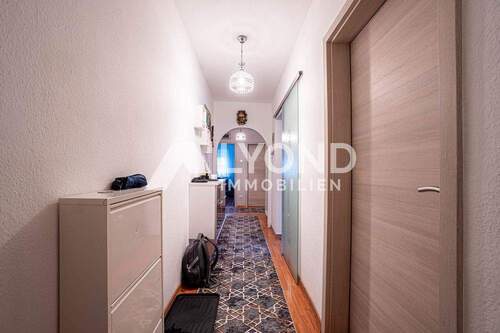 Flur - 4 Zimmer Etagenwohnung in Ulm