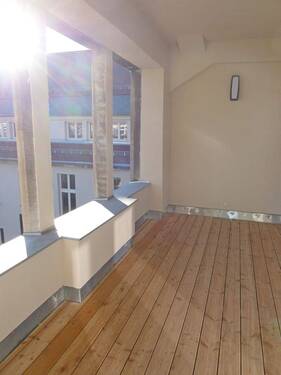 Loggia (1) - 3 Zimmer Etagenwohnung in Leipzig