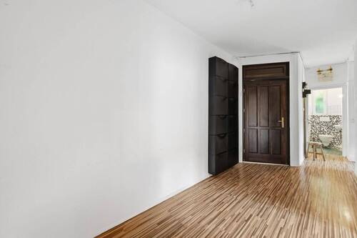 Flur - 3 Zimmer Etagenwohnung in Stuttgart