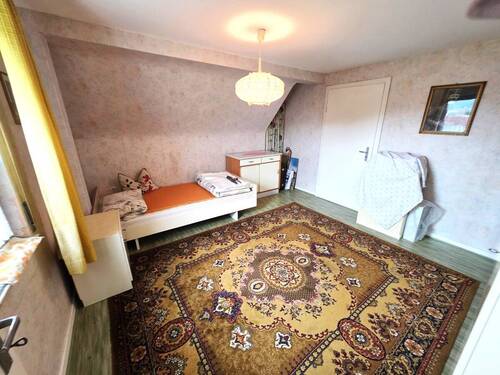 Ausgebautes Zimmer DG - 