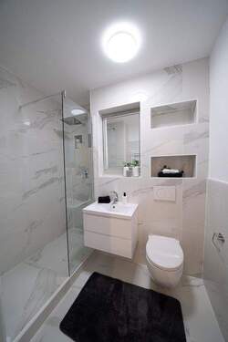 Bad - * 2-Zimmer in Sulzbach - frisch renoviert, modern, von privat *