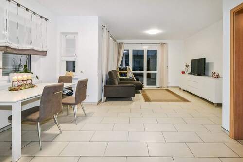 Ess- und Wohnzimmer - 