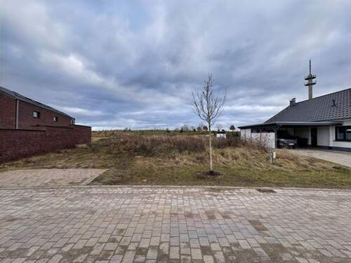 Grundstück mit Zufahrt - Grundstück zum Kaufen in Waren