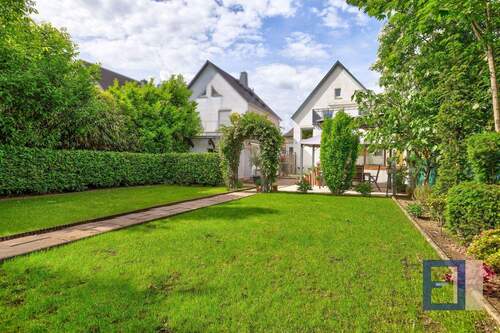 Gartenbereich - 6 Zimmer Einfamilienhaus in Rüsselsheim