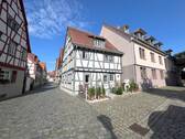 Bild 1 - Historisches Schmuckstück in Heppenheim - Fachwerkhaus mit 3 Wohneinheiten!