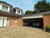 Doppelgarage - 5 Zimmer Mehrfamilienhaus, Wohnhaus zum Kaufen in Lasbek