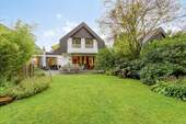 Titel_Rückansicht - Moderne Klarheit - großzügiges Wohnen mit privatem Garten auf Erbbaugrundstück in Köln-Müngersdorf