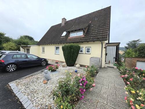 Frontansicht - 5 Zimmer Einfamilienhaus zum Kaufen in Bad Emstal / Sand