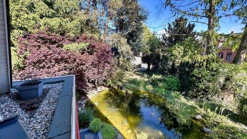 Naturbelassenes Grundstück mit Teich - 